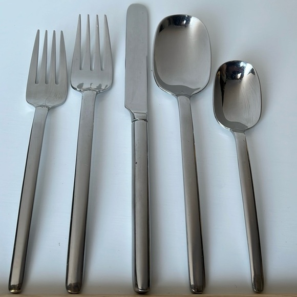 Mikasa Zena Set of 5 Modern Stainless Steel Glossy Table Place Setting - Picture 2 of 10